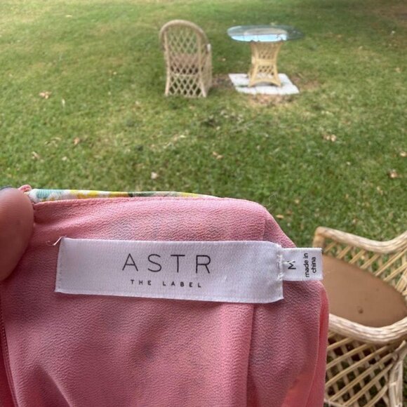 Astr Floral Midi Dress with Spaghetti Straps (M) - Picture 3 of 6